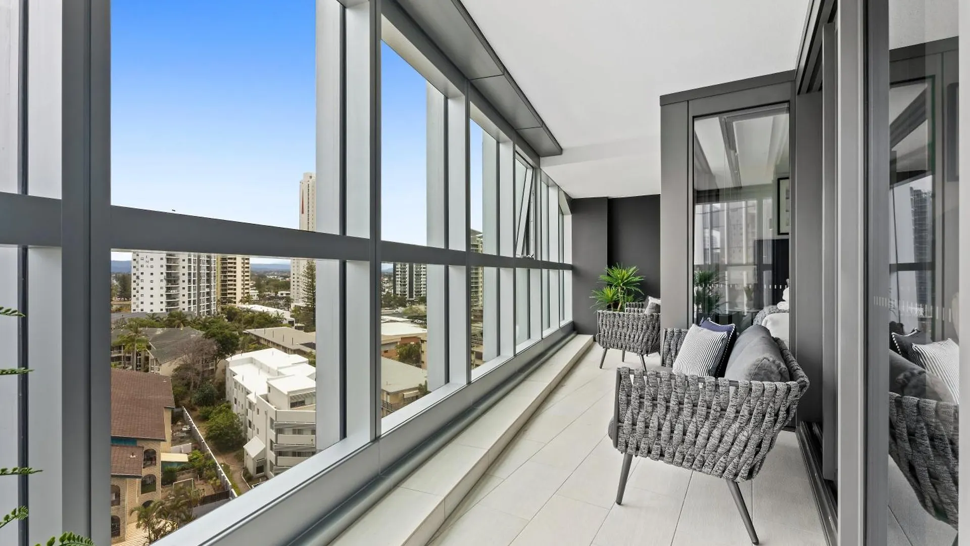 Apartment Jewel Beachfront Residences Gold Coast