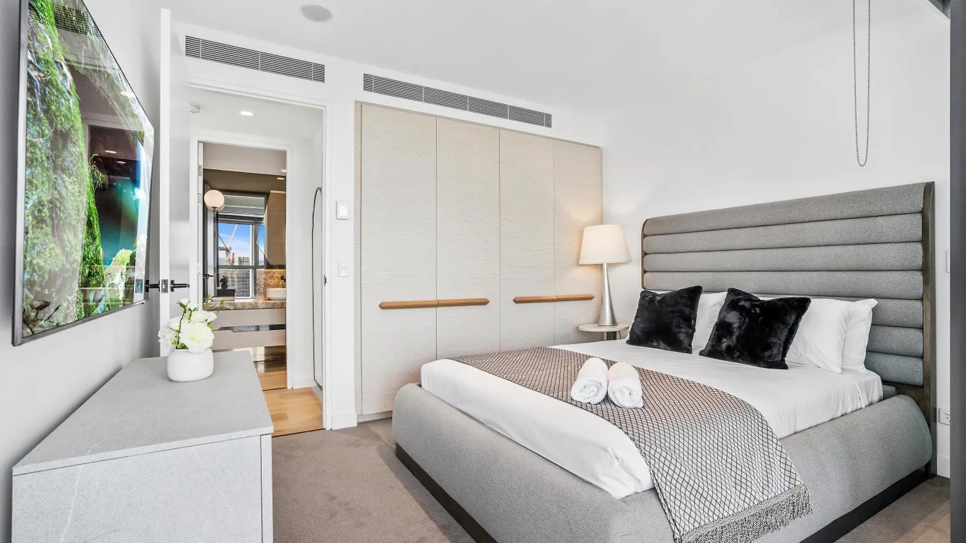 Apartment Jewel Beachfront Residences Gold Coast Australia