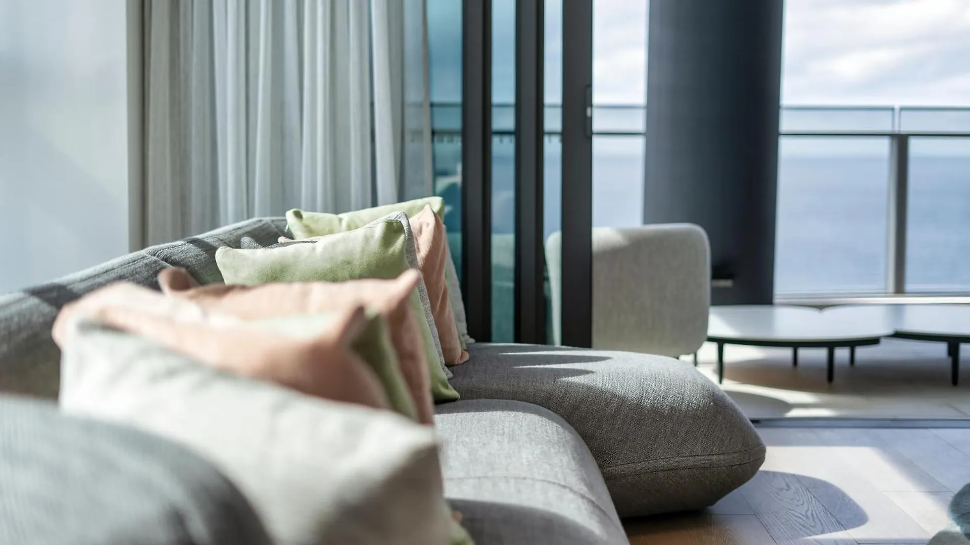 Jewel Beachfront Residences Gold Coast 0*,