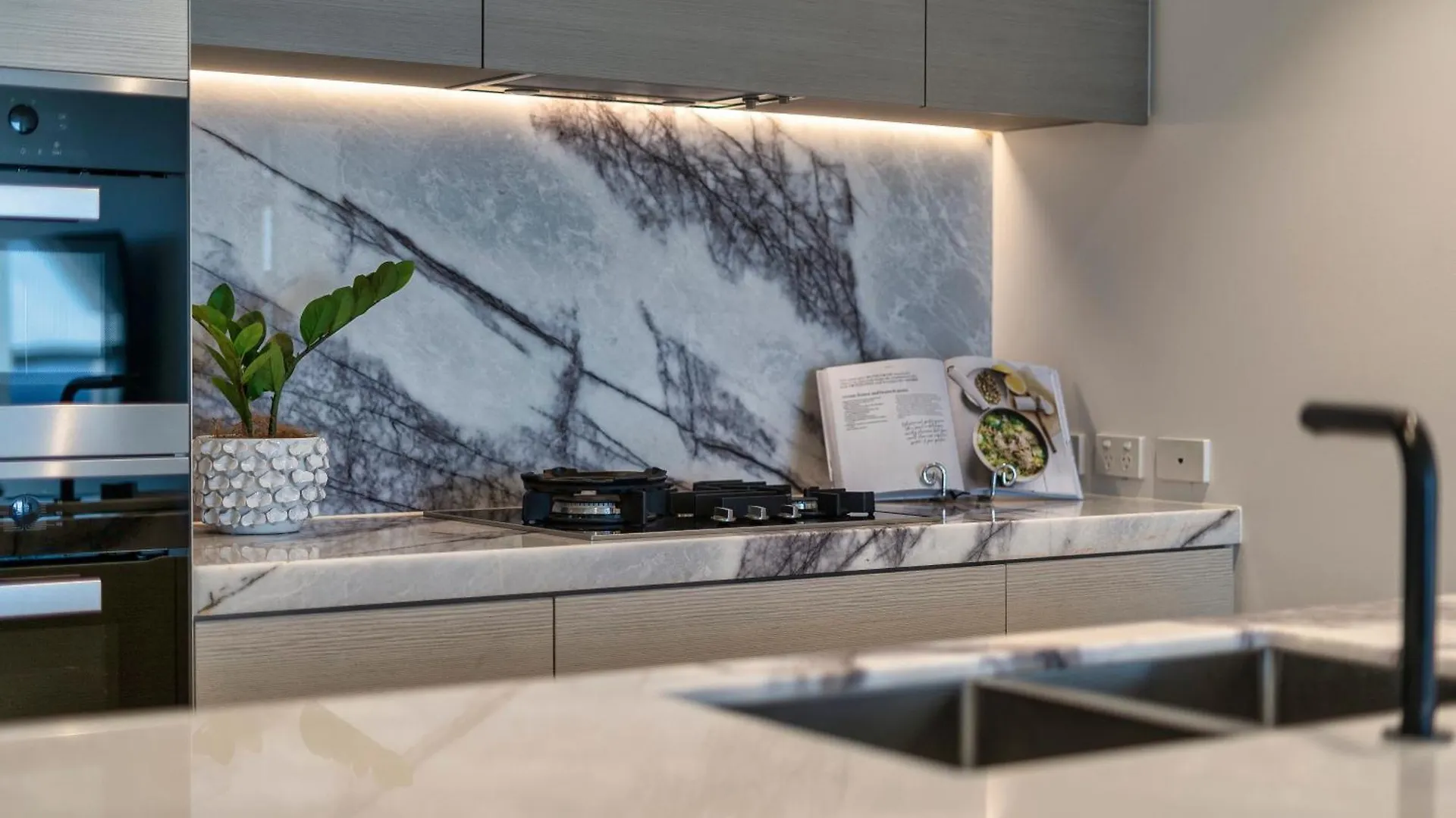 Apartment Jewel Beachfront Residences Gold Coast