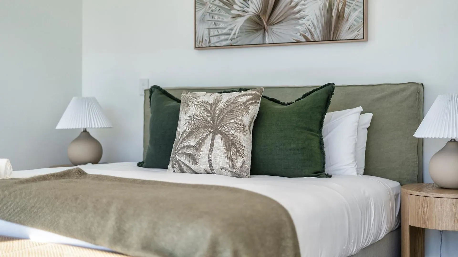 Apartment Jewel Beachfront Residences Gold Coast Australia