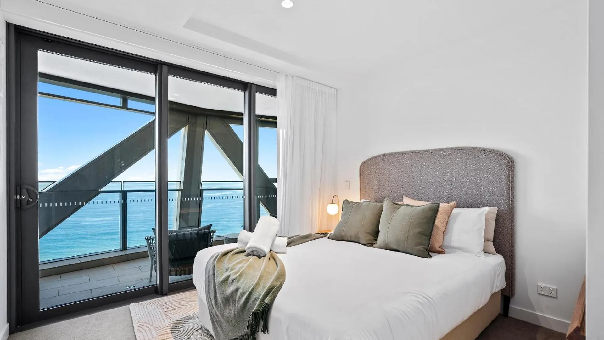 Apartment Jewel Beachfront Residences Gold Coast
